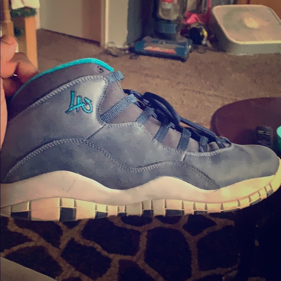 Shoes - Picture 1 of 3